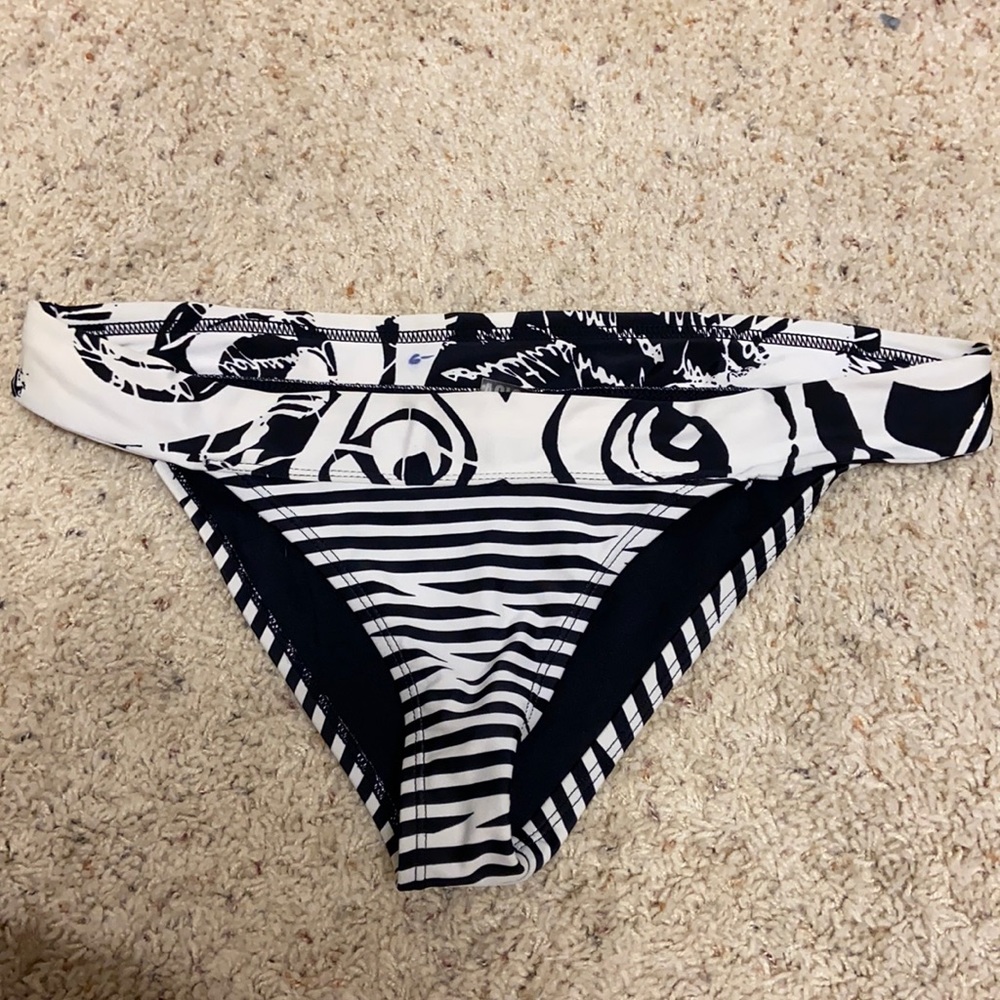 Volcom bikini bottoms